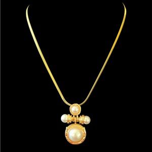 Renaissance-style Gold/Pearl Necklace